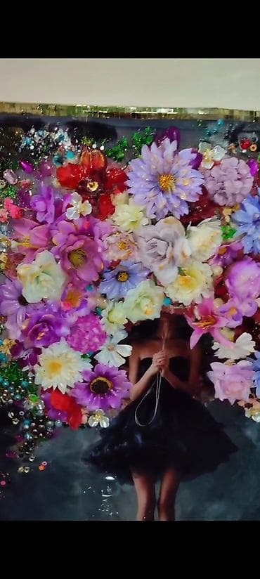 mirvari hediyye: Məhsul: 3D mix-media dekorativ tablo Təsvir: - Mövzu: Qara qısa donlu — 2
