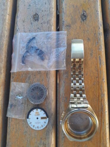 gence saat: Yığılmış saat hissələrindən ibarət bu dəst saat həvəskarları və ya — 1