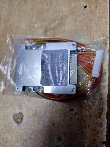 skateboard satisi: İşlənmiş Elektrik samokat 10", > 1000 Vt, 26 - 35 km/s, Ünvandan götürmə — 2