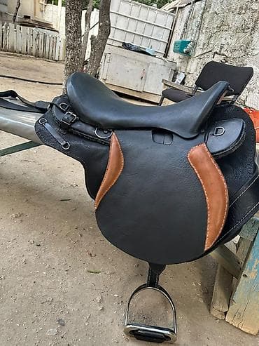 Сёдла: At üçün universal dəri yəhər - Material: qalın, yumşaq dəri; iç — 5