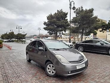 pirus 40 kuza: Toyota Prius: 1.5 л | 2007 г. Хэтчбэк — 1