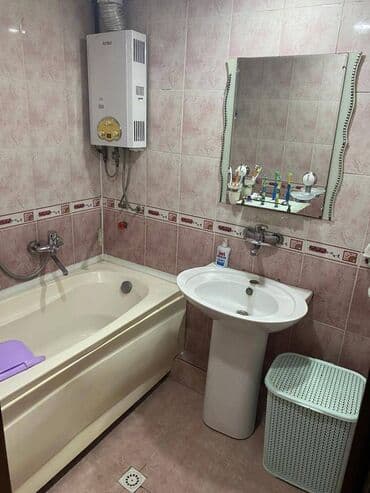 köhnə tikili bina evləri: Bakı, 3 otaqlı, Köhnə tikili, m. Memar Əcəmi, 80 kv. m — 12