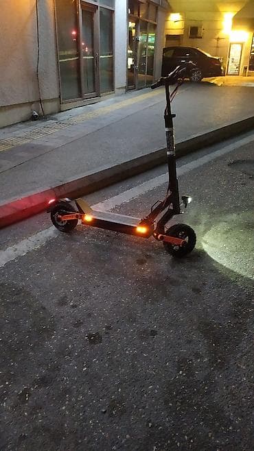 surron bike: Elektrik skuter – güclü off-road təkərlər və tam işıqlandırma sistemi — 2