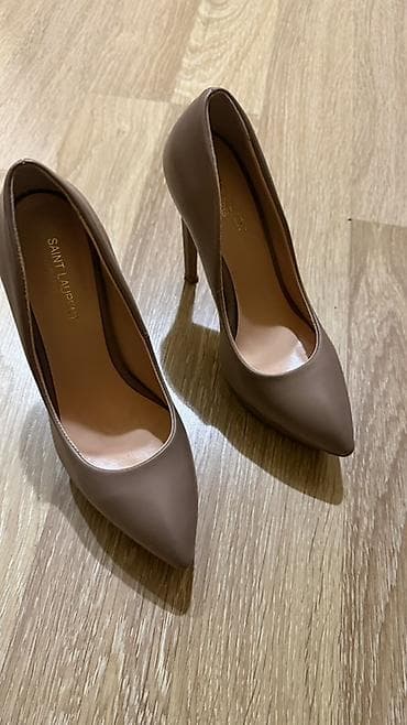 Saint Laurent qadın tufliləri - Model: Klassik nasos (pump) tipli — 2
