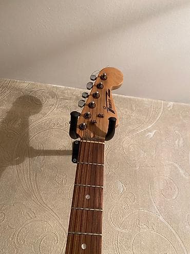 Musiqi alətləri: Elektron gitara, 6 sim, İşlənmiş, Ünvandan götürmə — 4