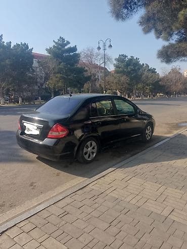 prado diskleri: Nissan Tiida: 1.6 l | 2008 il Hetçbek — 1