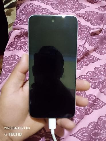 mobil telfonlar: Smartfon - Ekran: Tam ekran, ön kameraya görə damcı formalı çıxıntı — 1