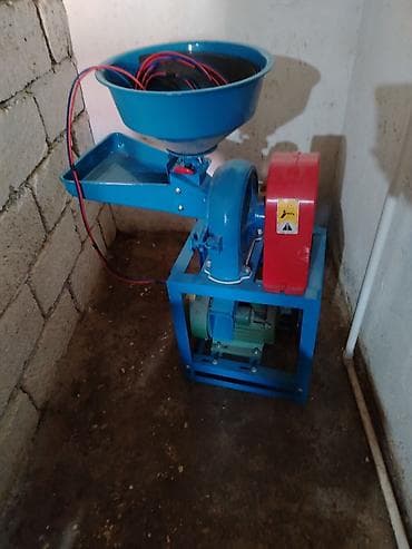 servis avadanliqlari: Təsərrüfat avadanlığı paketi 1) Taxıl üyüdən/qarışdıran aparat - — 1