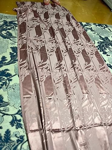 Parça eni-1m56sm,uzunu5m20sm Rəng: Pudra-şampan tonlarında, yüngül