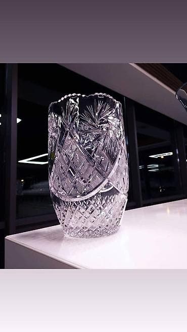 lustur ucuz: Bir vaza, Xrustal — 9