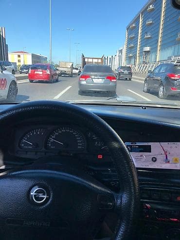 Opel Vectra: 2 l | 1997 il 337000 km Sedan — 8