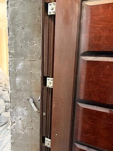qapi: Mənzil üçün İşlənmiş Giriş qapısı 90x220 sm Çərçivə ilə, Zəmanətsiz, Ünvandan götürmə — 6