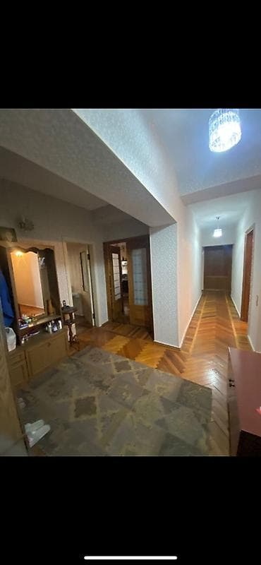 Şamaxinka 4cü mikrorayon -4 otaqlı, skvaznoy (iki tərəfə baxışı — 5