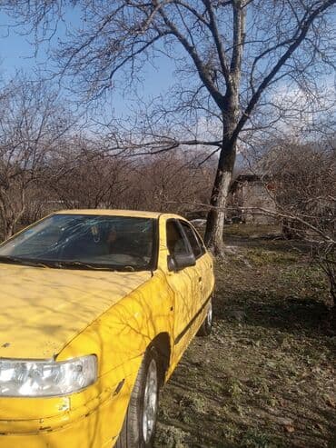 xacmazda ucuz avtomabiller: Avtomobil: Sarı rəngli sedan, Azərbaycan qeydiyyat nişanı 15-BV-659 — 3