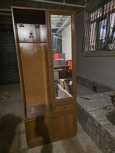 2 qapılı, Güzgülü, Qəhvəyi, Digər material, Açılan, Düz dolab