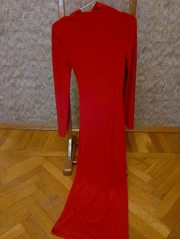 koja etek: Qırmızı ziyafət donu - Uzunqol, dar siluet - Yüksək yaxalı model - — 1