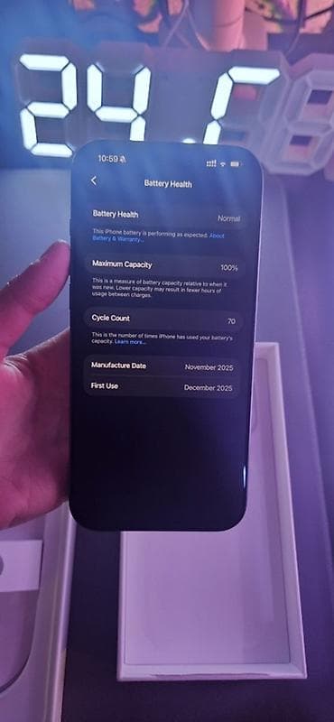 şarj: IPhone 17 Pro Max, 256 GB, Mavi, Barmaq izi, Simsiz şarj, Face ID — 6