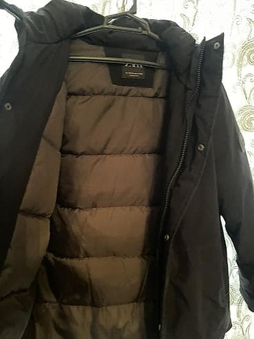 şaxta baba corabı: ZARA qış gödəkçəsi 200 azn alınıb - Brend: ZARA - Rəng: qara - Ölçü — 3