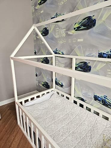 dekor isiq: Oğlan və qız üçün, Çarpayı, Bazasız, Matras ilə, Siyirməsiz — 2