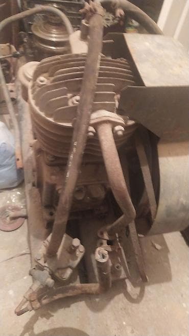 saatlar type 1: Sənaye tipli hava kompressoru 3 faza 2 ədəd bir arada 300 manat — 2