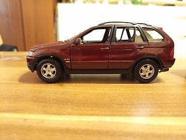 stacktrack oyuncaq dəsti: BMW X5 1/24 ölçüdə. Maisto firması. Yenidir. qabaq qapılar, kapot — 4