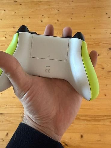 universal araba x lander x move: Xbox Series kabelləsiz oyun pulti – Electric Volt rəngi - Platforma — 3