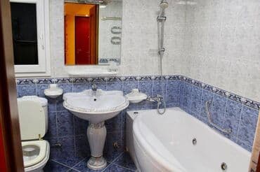 2 otaqlı mənzil vasitəçisiz: 28 may metrosuna yaxin səməd vurqun bagina yaxin 9 mertebeli binanın — 9