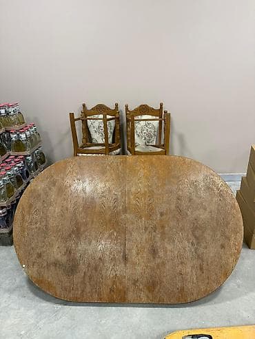 Qonaq otağı üçün, İşlənmiş, Açılmayan, Oval masa, 4 stul