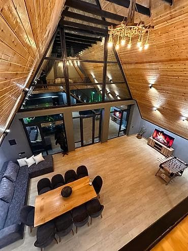 Гаражи: A‑Frame dizaynlı taxta kottec – şəxsi hovuz və geniş həyət - — 2