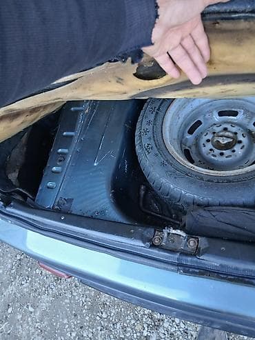 təkər mersedes: Avtomobil yük bölməsi və ehtiyat təkər komplekti - Universal tipli — 3