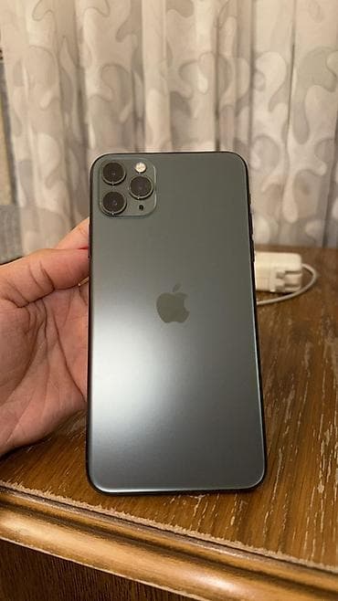 iphone 70: IPhone 11 Pro Max, 256 GB, Space Gray — 2