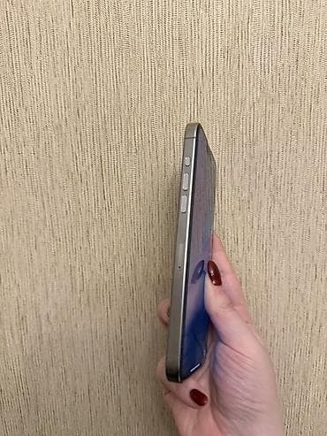 Kompüter, noutbuk və planşetlər: IPhone 15 Pro, Face ID — 2