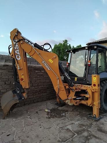 traktor 80 kmh: CASE 570SV ekskavator-yükləyici — 3