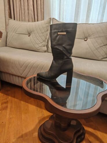 rezin qısa çəkmələr: Uzunboğaz, Ölçü: 40, rəng - Qara, İşlənmiş — 1