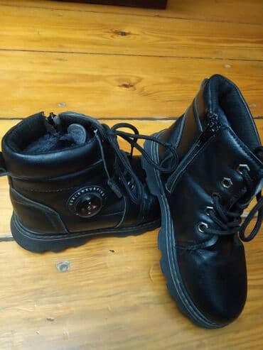 parça mokasinlər: Batinka qara 34raz.Makasinlər qara 32 31,27raz — 2