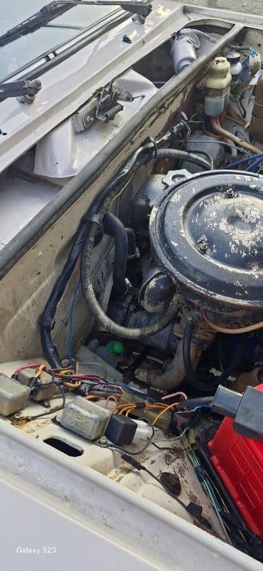 вазы из богемского стекла: VAZ (LADA) 2106: 1.5 l | 1989 il 42600 km Sedan — 6