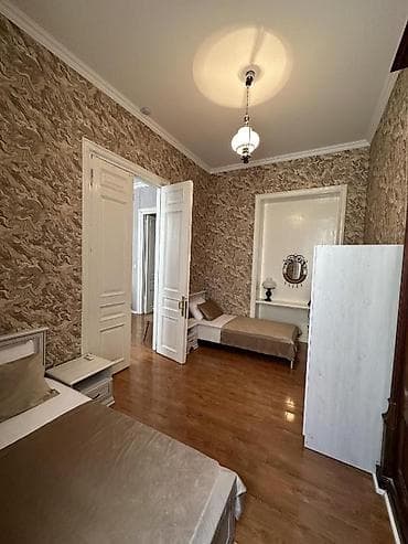Mərkəzdə yerləşən hazır HOSTEL biznesi satılır. Əsas üstünlüklər: - — 10