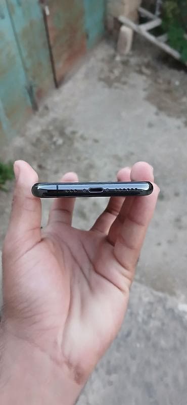 IPhone 11 Pro, 64 GB, Space Gray, Face ID — 6