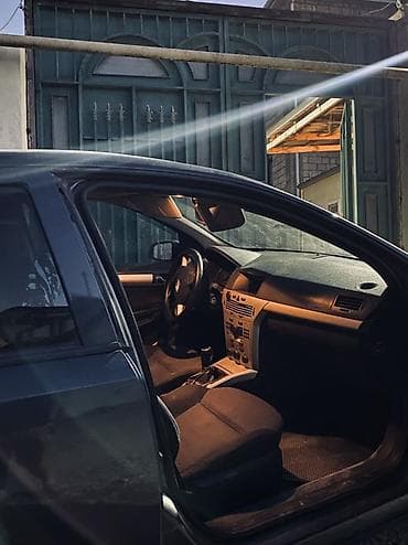 bmw e60 m: Opel Astra H, 5 qapılı hetçbek - Kuzov: hetçbek, tünd mavi rəng - — 4
