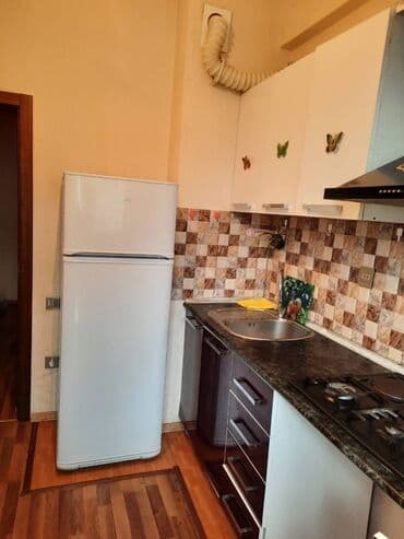 снять квартиру в баку долгосрочно: Kirayə verilir. Ev kristal 1-in girişində yerləşir .Bütün əşyaları — 7