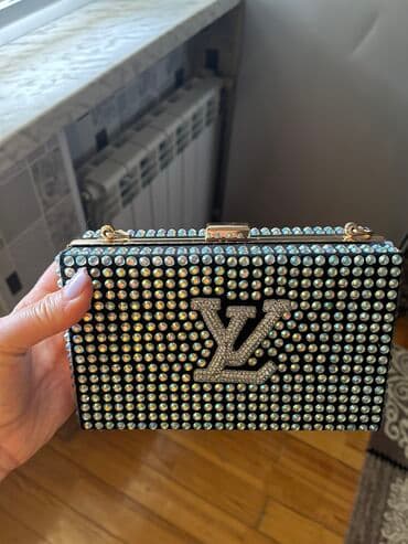 qaşlı çanta: Çantalar — 1