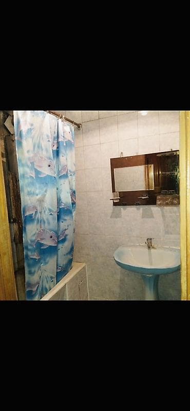 kiraye evlerin satisi: Ev kiraeye verilir evin sahbiyem tek ozum qaliram isi gucu olan 2-3 — 8