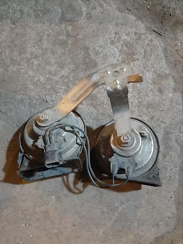 Chevrolet Cruze üçün orjinal üstdən çıxma siqnal var başqa ehtiyat