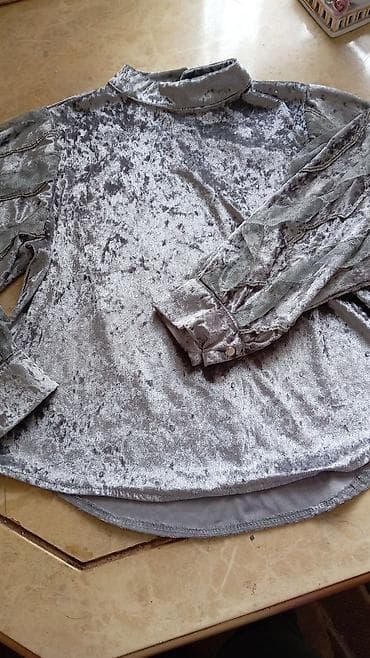 uzun paltar: Gümüşü rəngli qadın bluzu - Material: məxmər/parıltılı velvet — 2