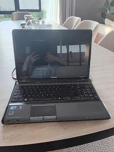 Toshiba noutbuk – Satellite seriyası - Prosessor: Intel Core i7 — 3