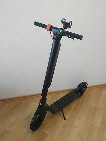 İşlənmiş Elektrik samokat 10", 351 - 500 Vt, 26 - 35 km/s, Ünvandan götürmə — 2