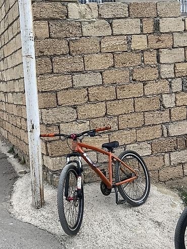 Шоссейные велосипеды: Şəhər və yüngül off-road üçün uyğun velosiped - Rəng: tunc/narıncı - — 1