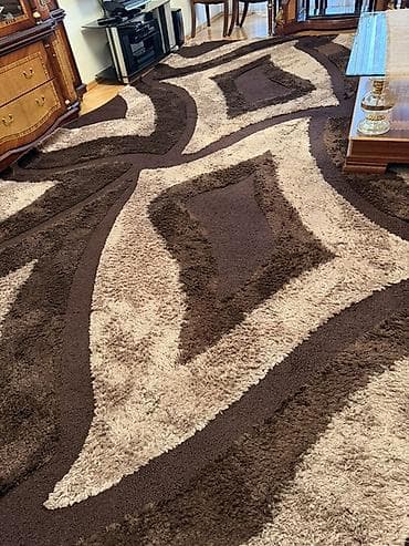 en ucuz pencere: 5 in 3 e xalça. 500 AZN. 1000 manata alınıb. 
Yuyulub verilecek — 1