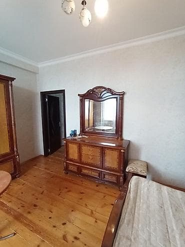 Klassik üslubda tam mebel dəsti Tərkibi: - Yataq otağı üçün geniş