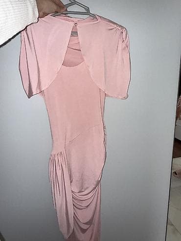 Məhsul: Pudur çəhrayı rəngdə qadın donu - Model: Asimmetrik kəsimli